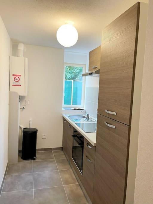 Rm-0 - Appartement F2 Au Rdc A Mulhouse Pour 1-2 Pers Exterior foto